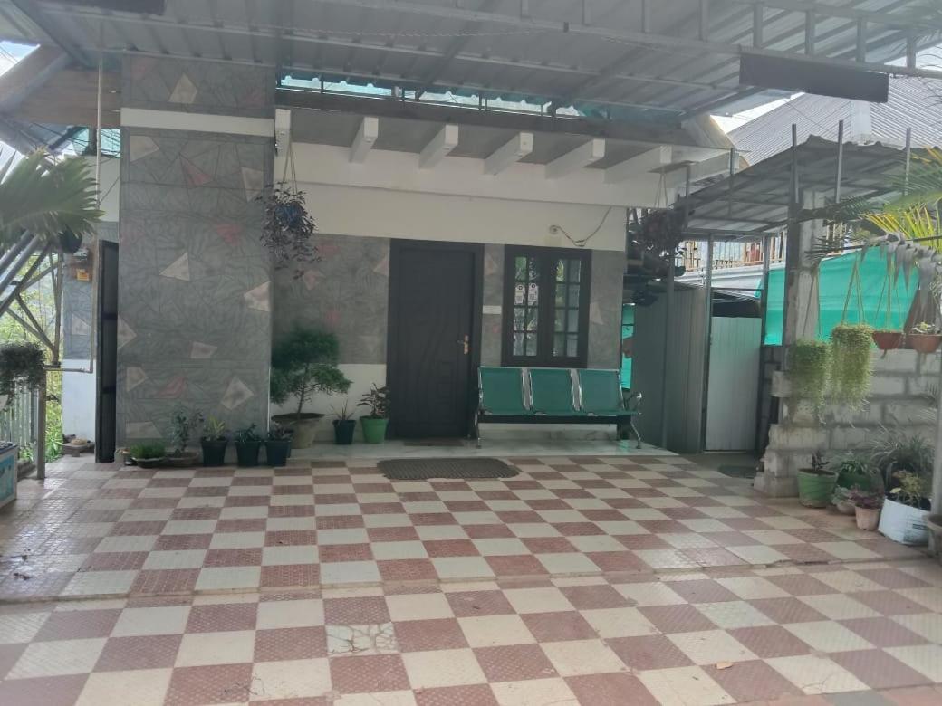 Riya Home Stay Munnar Anaviratty Eksteriør bilde